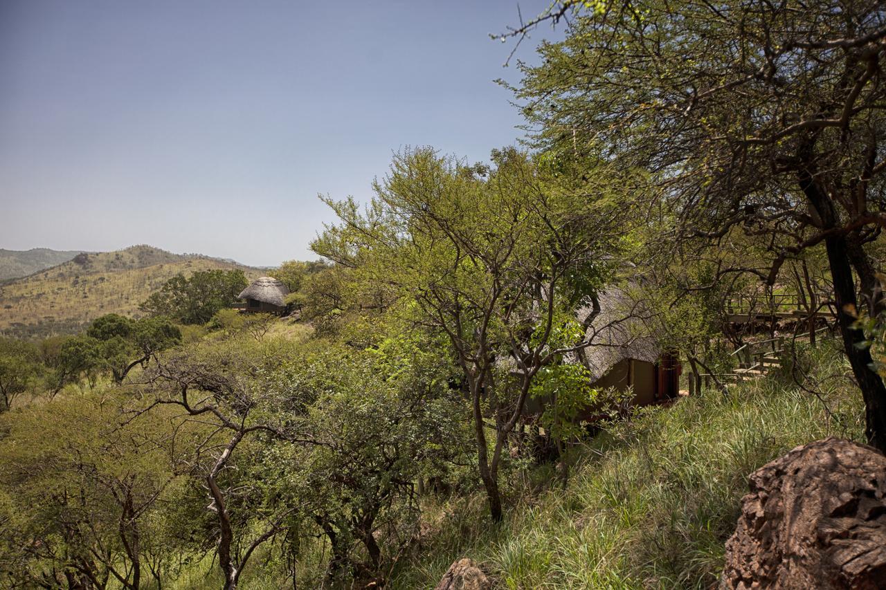 Mbali Mbali Soroi Serengeti Lodge Banagi Luaran gambar